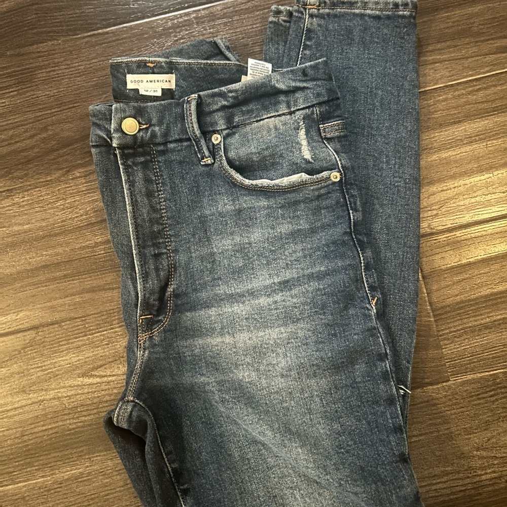 Good American Classic Blue Jeans
